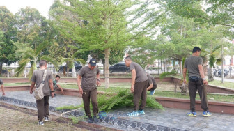 Gotong Royong Massal Warnai Aksi Kebersihan Sengeti